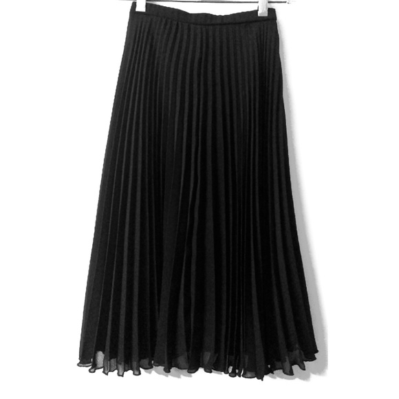 Coldwater Creek Dresses & Skirts - Pleated Coldwater Creek Skirt